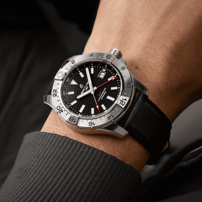 Breitling Avenger Automatic GMT 44mm Mens Watch Black Leather A32320101B1X1 - Image 5