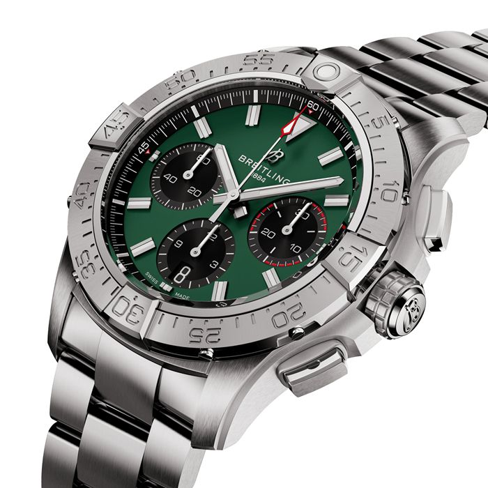 Breitling Avenger B01 Chronograph 42 Mens Watch Green Stainless Steel AB0146101L1A1 - Image 2