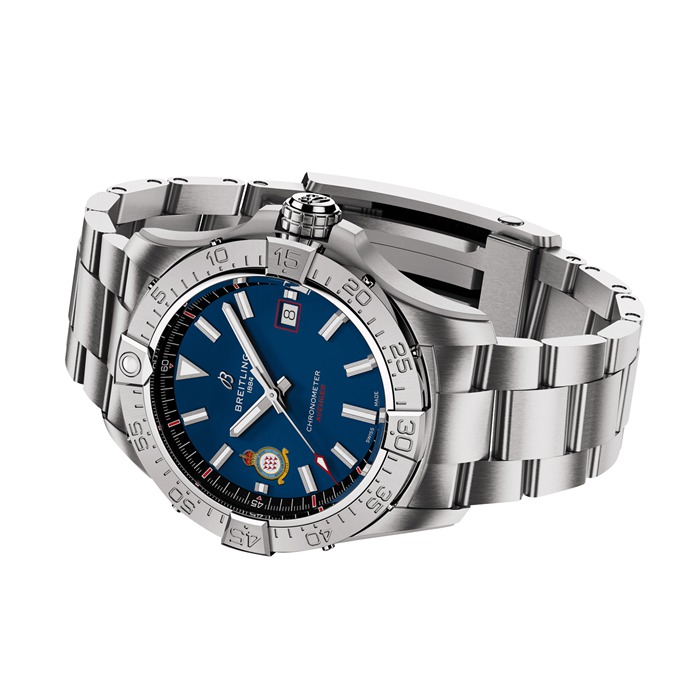Breitling Avenger Red Arrows 60th Anniversary Edition 42mm Mens Watch Blue A173281A1C1A1 - Image 4