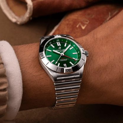 Breitling Chronomat Automatic GMT 40 Green Dial Watch A32398101L1A1 - Image 5
