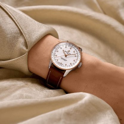 Breitling Navitimer 36mm Ladies Watch White Mother Of Pearl Alligator U17327211A1P1 - Image 5