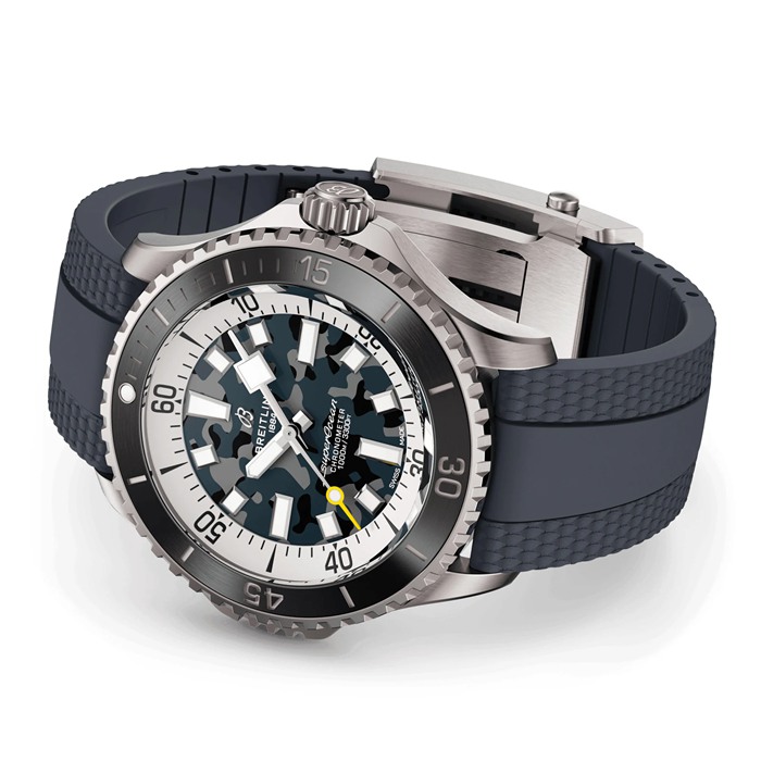 Breitling Superocean Automatic Super Diver 46mm Mens Watch Black Rubber E10379351B1S1 - Image 3