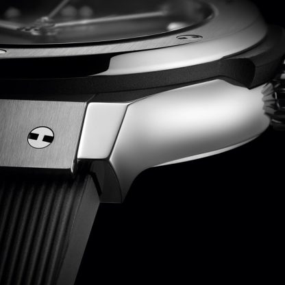 Hublot Classic Fusion Titanium 33mm Watch Black 581.NX.1470.RX - Image 4