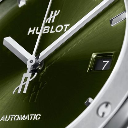 Hublot Classic Fusion Titanium Green 42mm 542.NX.8970.RX - Image 5