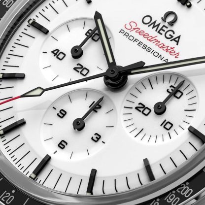 Omega Speedmaster Moonwatch Professional 42mm Mens Watch Black Rubber Strap O31032425004001 - Image 2