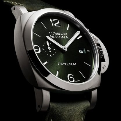 Panerai Luminor Marina Titanio 44mm Mens Watch Green PAM03325 - Image 2