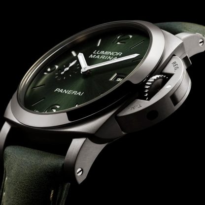 Panerai Luminor Marina Titanio 44mm Mens Watch Green PAM03325 - Image 4