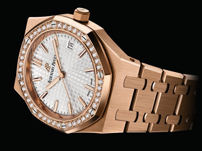 Replica Audemars Piguet Royal Oak Selfwinding Silver 77351OR.ZZ.1261OR.01 - Image 2
