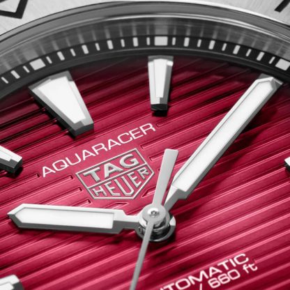 TAG Heuer Aquaracer Professional 200 40mm Mens Watch Red WBP2114.BA0627 - Image 3
